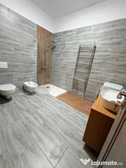 Apartament cu 3 camere decomandat în Tărlungeni