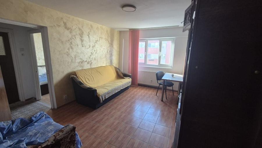 Apartament cu 2 camere semidecomandat, mobilat în Teiul Doamnei
