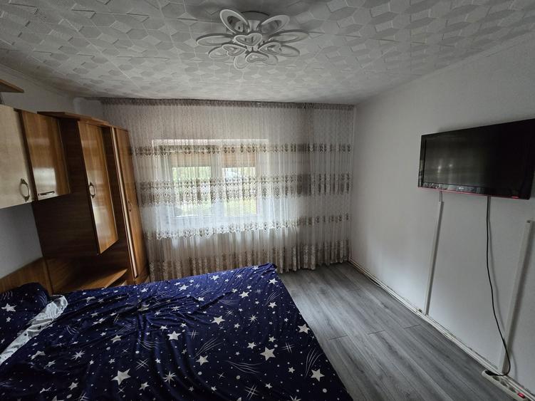 Apartament cu 4 camere decomandat în 1 Mai