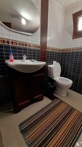 Casă individuală cu 6 camere cu Canalizare în Lunca (Voinești)
