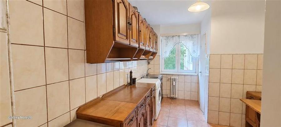 Apartament cu 3 camere decomandat, mobilat în Aurel Vlaicu