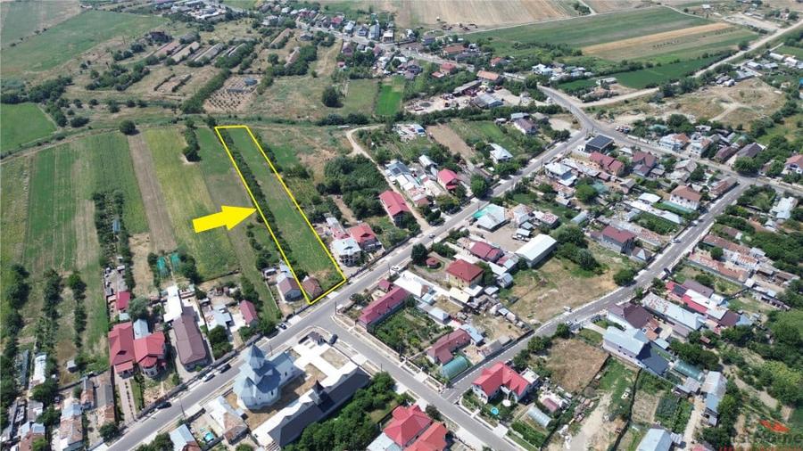 Teren de 4699 mp, în Milcovul