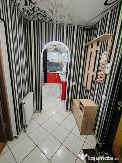 Apartament cu 2 camere decomandat în Faleză