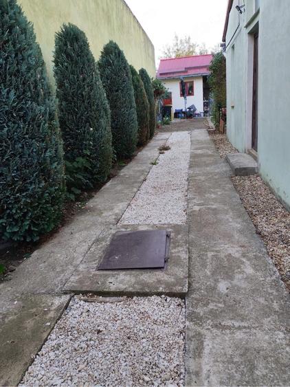 Casă cu Teren 1000 Mp în Central
