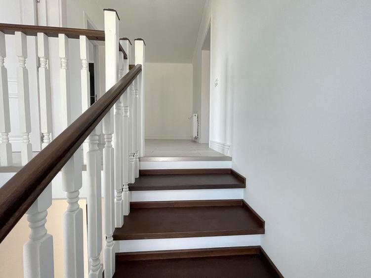 Duplex cu 4 camere cu Canalizare în Dumbrăvița