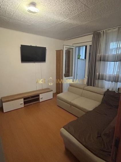 Apartament cu 2 camere semidecomandat, mobilat în Brâncoveanu