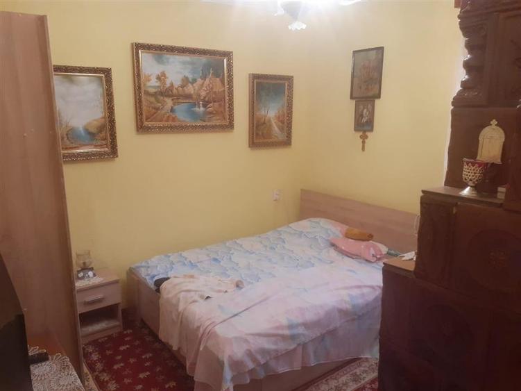 Casă cu 5 camere cu Teren 250 Mp în Central
