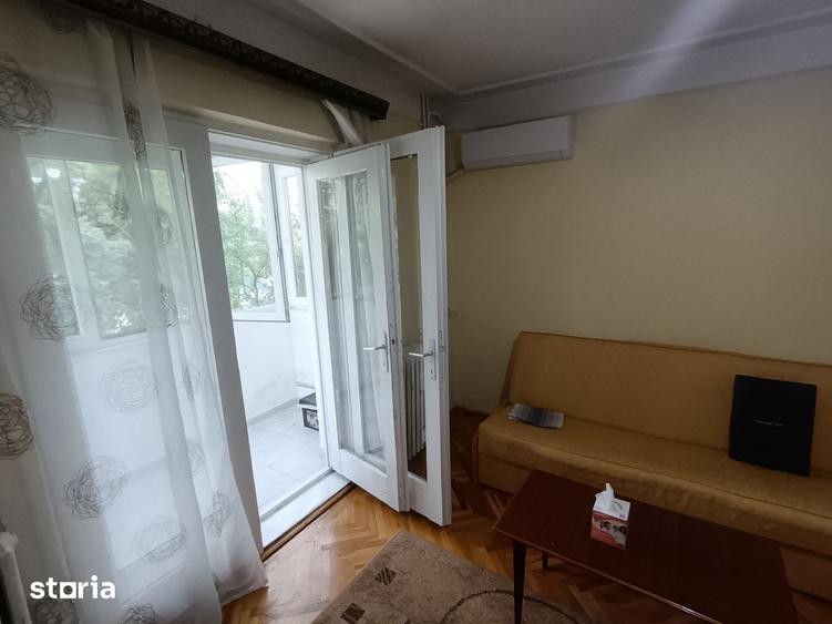 Apartament cu 2 camere semidecomandat, mobilat în Ultracentral