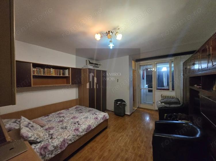 Garsonieră decomandată în Vitan