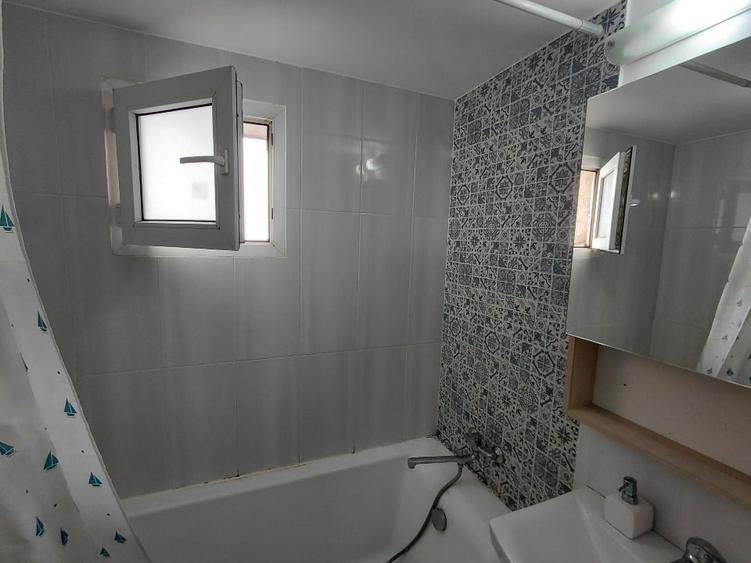 Apartament cu 3 camere decomandat, mobilat în Dristor