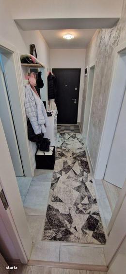Apartament cu 2 camere decomandat în Tractorul — fotografia 1