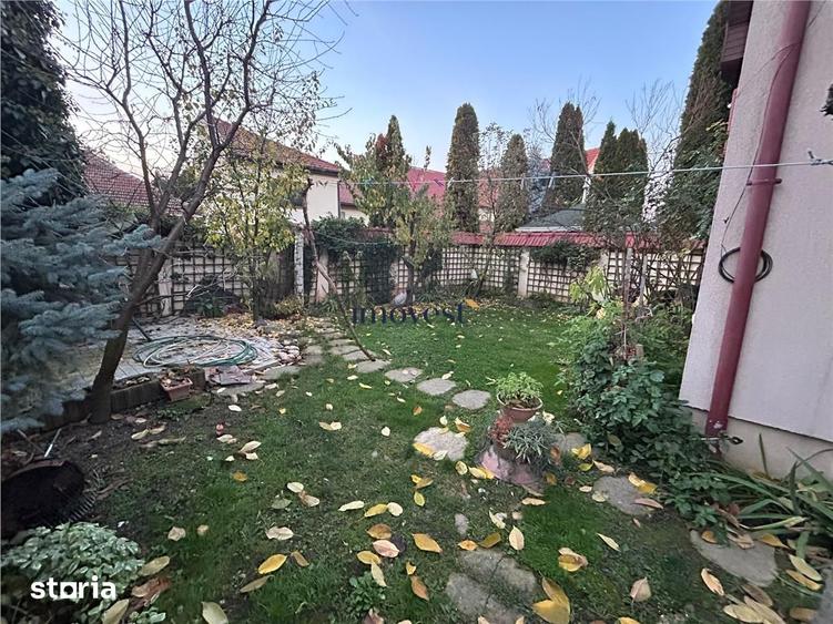 Casă cu 7 camere cu Teren 345 Mp în Titulescu