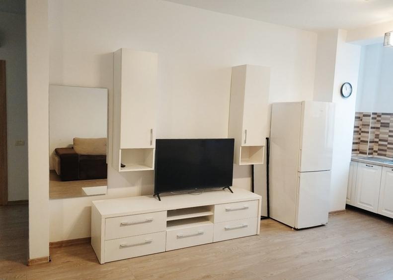 Apartament cu 2 camere decomandat în Palazu Mare
