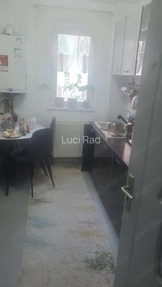 Apartament 3 camere.mobilat de vanzare