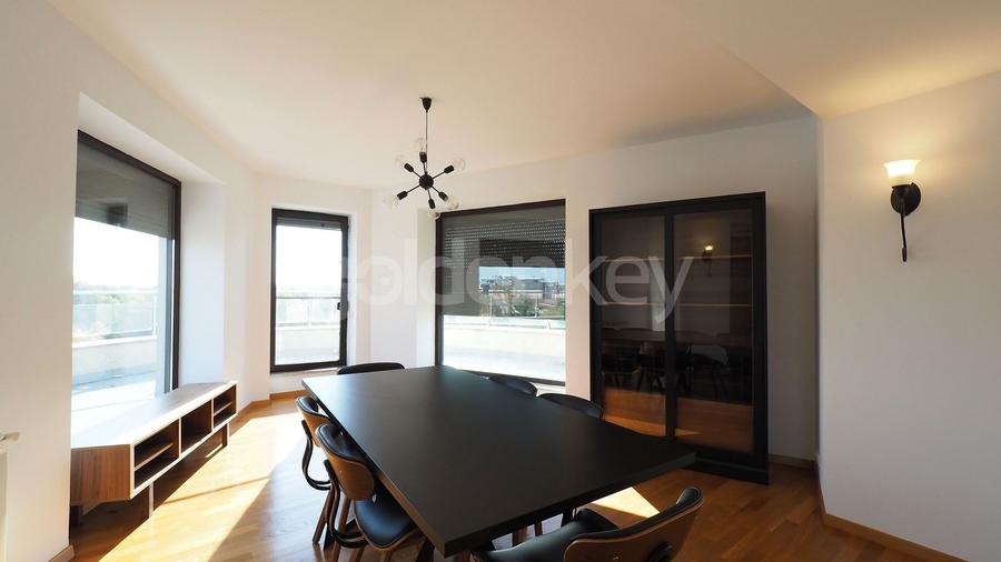 Apartament cu 4 camere decomandat, mobilat în Herăstrău