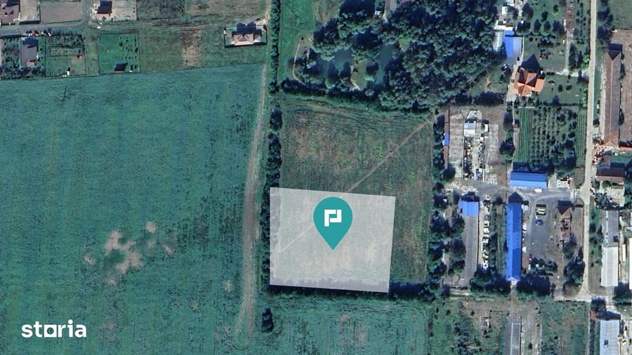 Teren de 9500 mp, în Recaș