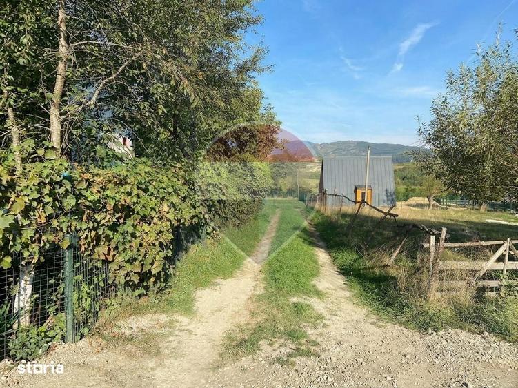 Teren 1,500mp Zarnesti zona Tohanita, priveliste deosebita, intre case - 6