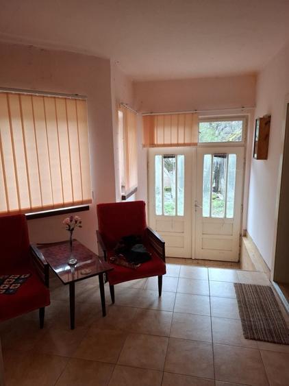 Casă cu 3 camere cu Teren 1677 Mp în Pleșcuța