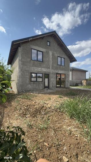 Casă cu 4 camere cu Teren 400 Mp în Exterior Vest