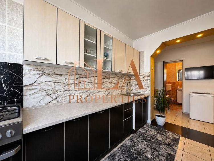 Apartament cu 3 camere decomandat în Drumul Taberei
