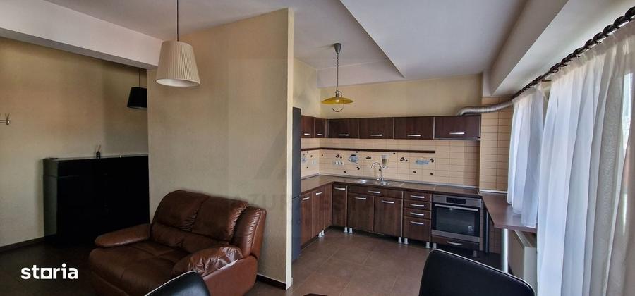 Apartament cu 3 camere în Calea Dumbrăvii