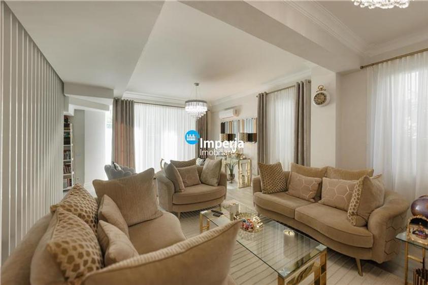 Casă individuală cu 10 camere cu Teren 500 Mp în Copou
