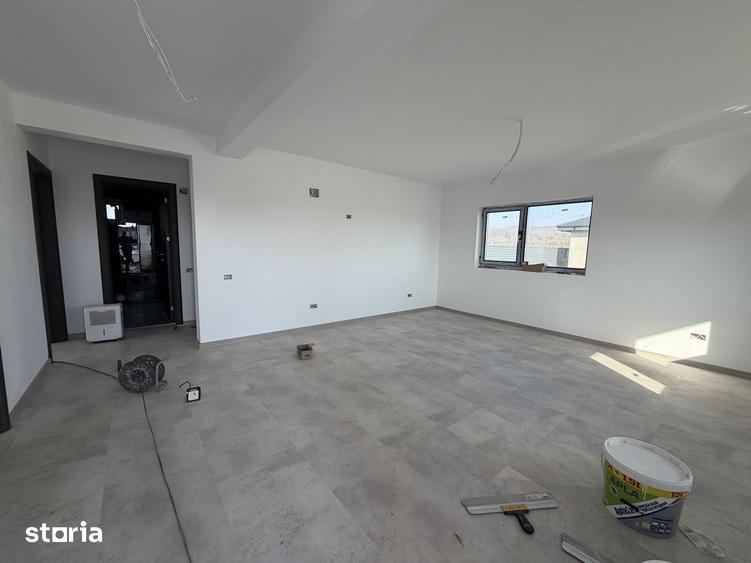 Casă cu 3 camere cu Teren 500 Mp în Țițești