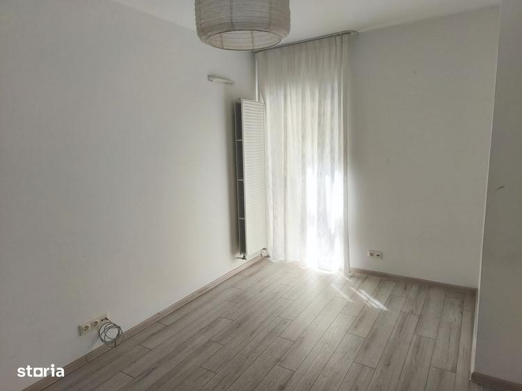 Apartament cu 4 camere în Drumul Taberei