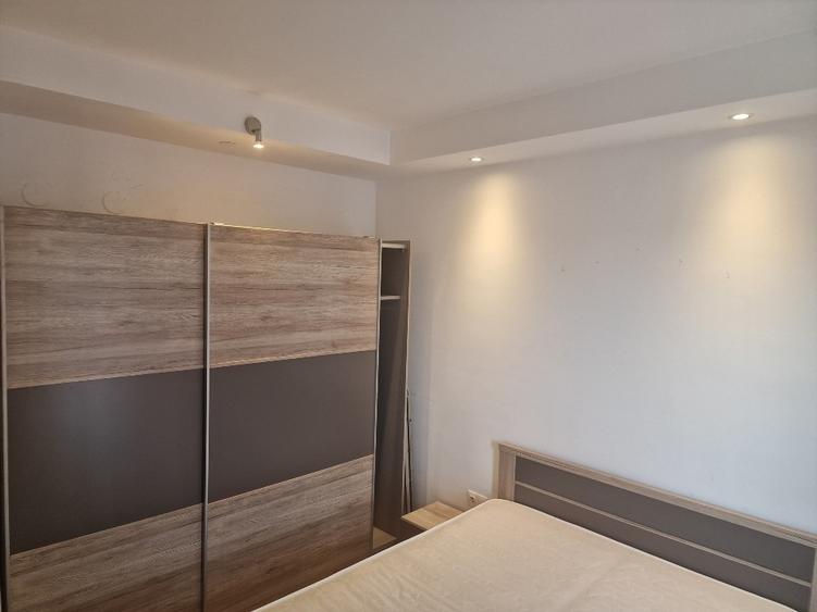 Apartament cu 3 camere decomandat, mobilat în Ștefăneștii de Jos