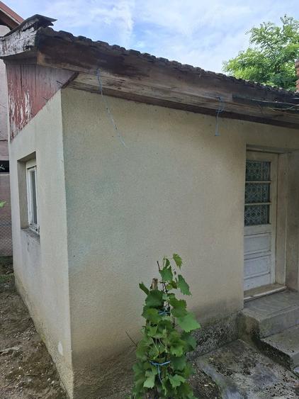 Casă cu 3 camere cu Teren 20 Mp în Dobra