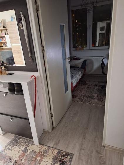 Apartament cu 3 camere în Costin Georgian
