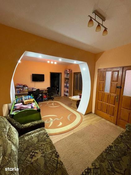 Apartament cu 5 camere în Mureșel