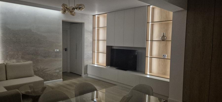 Apartament cu 3 camere decomandat în Dacia