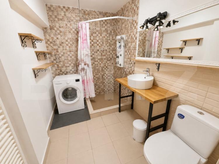 Apartament cu 2 camere semidecomandat în Central