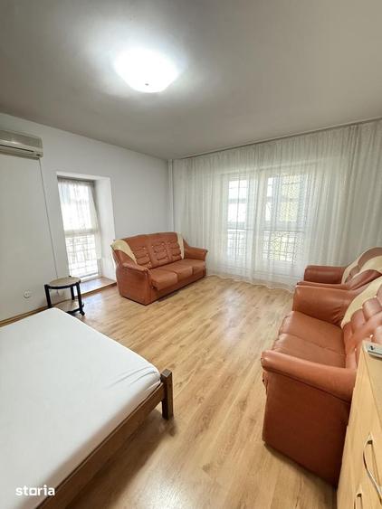 Garsonieră decomandată în Nerva Traian