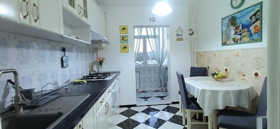 Apartament cu 2 camere decomandat, mobilat în Central