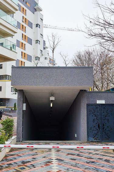 Apartament cu 3 camere decomandat în 13 Septembrie