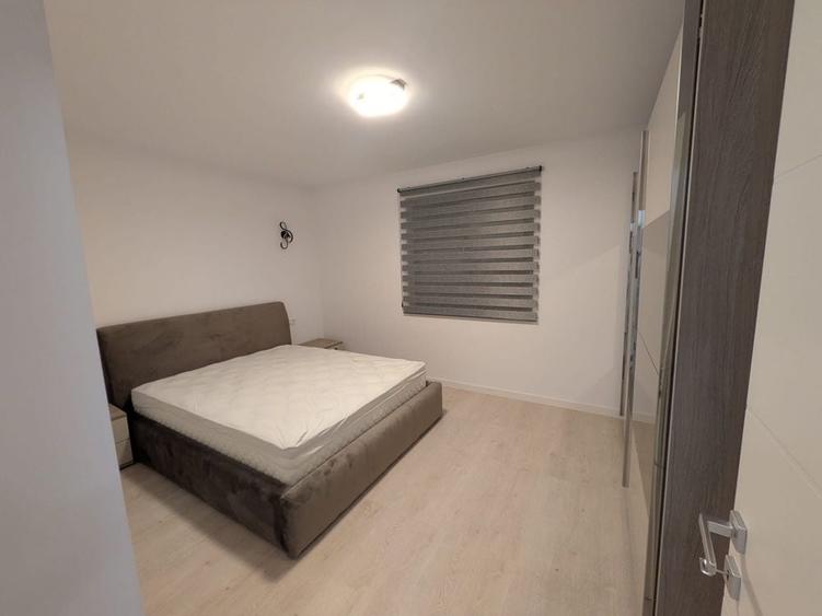 Apartament cu 2 camere decomandat în Exterior Vest