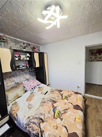 Casă individuală cu 3 camere cu Canalizare în Sud