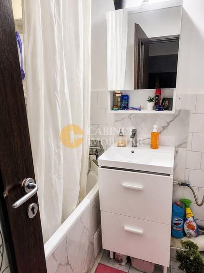 Apartament cu 2 camere decomandat, mobilat în Dacia