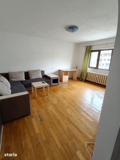 Apartament cu 3 camere decomandat în Centrul Civic
