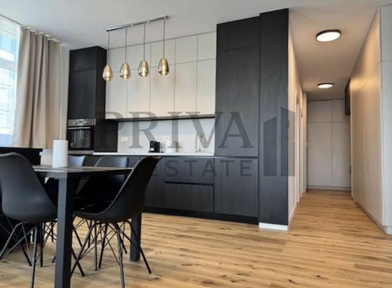 Apartament cu 2 camere decomandat, mobilat în Ultracentral