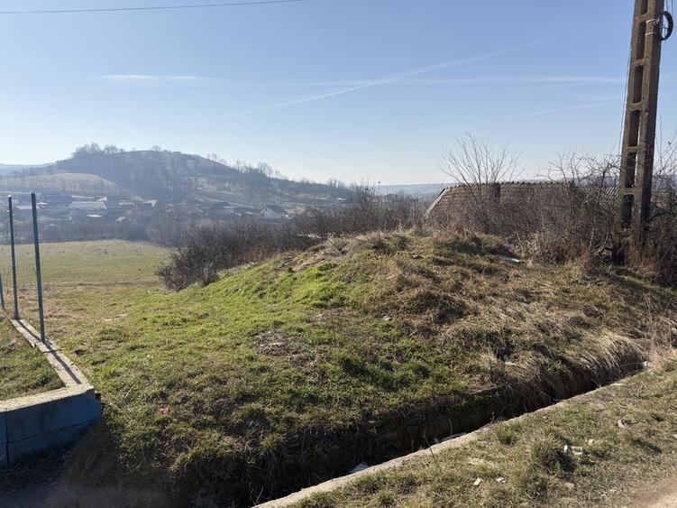 Teren de 2666 mp, în Bonț