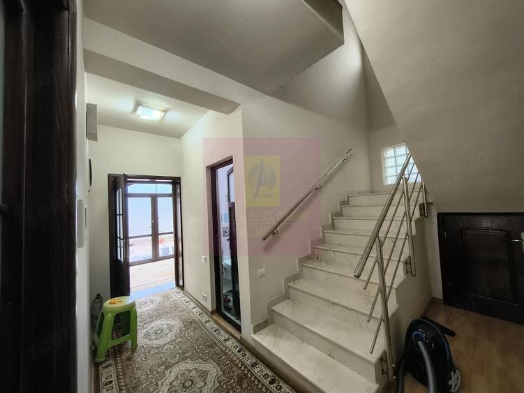 Casă cu 5 camere cu Teren 373 Mp în Afumați