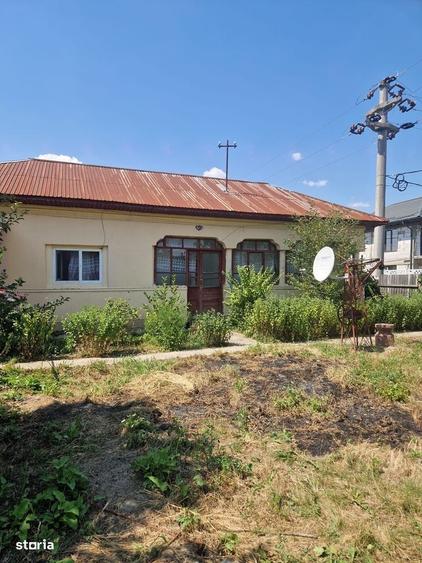 Casă cu 2 camere în Comana