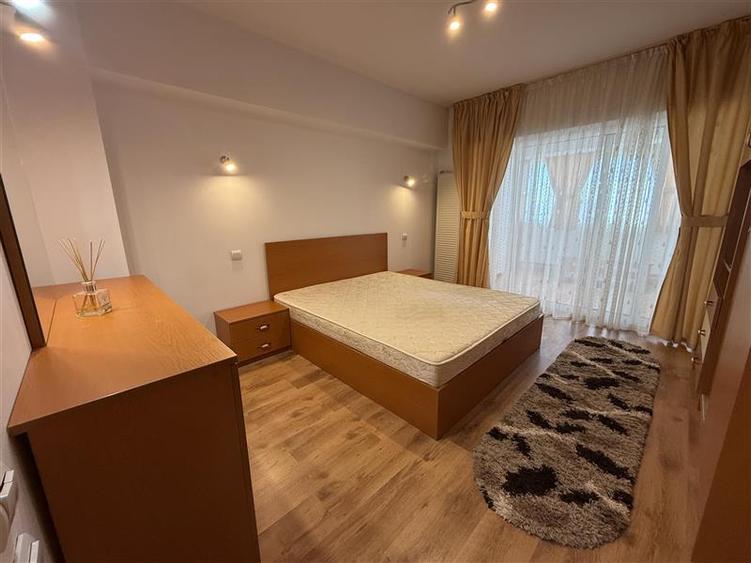 Apartament cu 3 camere decomandat în Ștefan cel Mare
