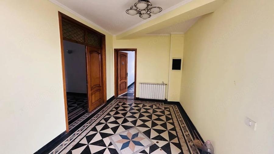 Casă cu 21 camere cu Teren 783 Mp în Chiajna