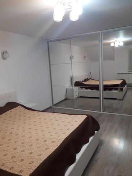 Casă cu 3 camere în Manolești