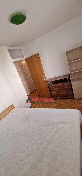 Apartament cu 4 camere decomandat în Astra