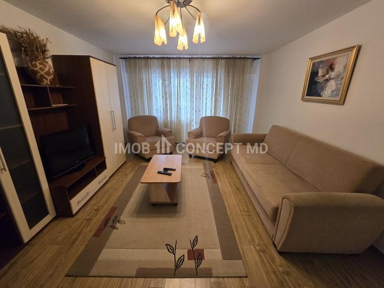 Apartament cu 3 camere decomandat, mobilat în Central